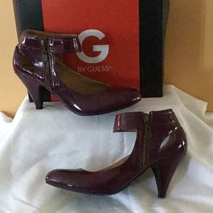 ⬇️ PRICE DROP ⬇️ super trendy Guess shoes